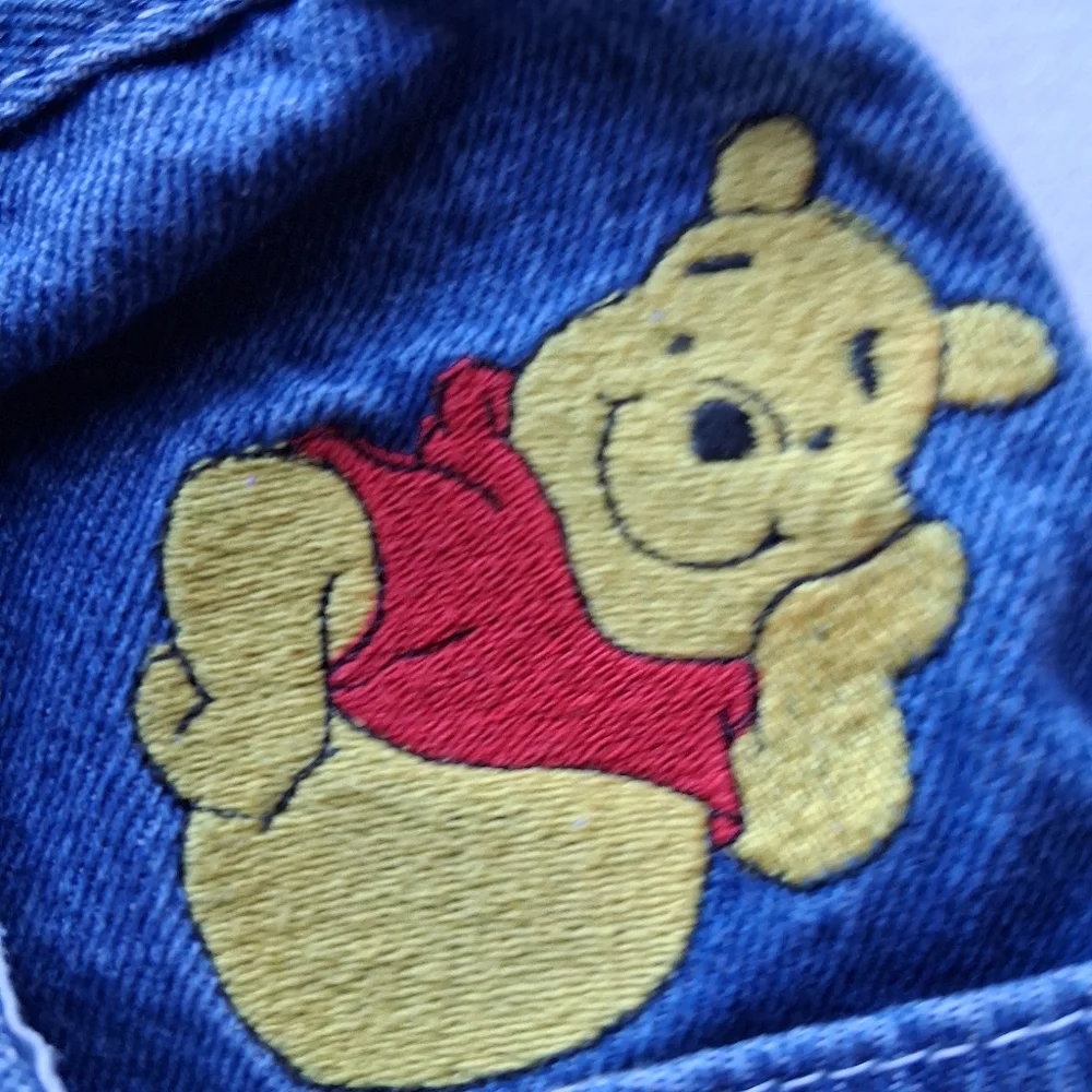 Pooh Shorts Womens Or Jr  9/10 - Picture 3 of 16